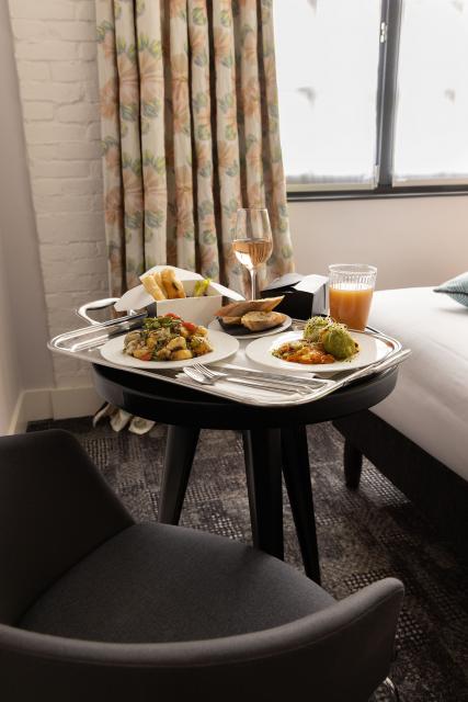 Room Service at Hotel FABRIC