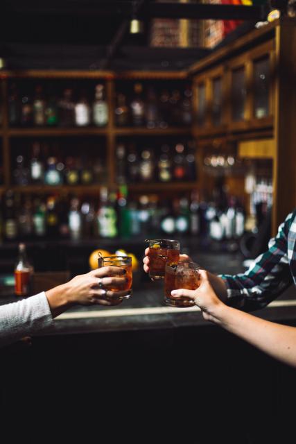 Be trader for a night at the Wall Street Bar !